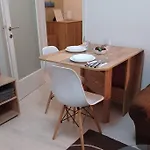 Irida Equanimity And Cozy Apartment *