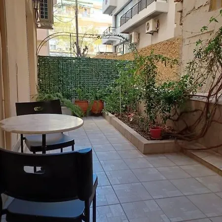 Irida Equanimity And Cozy Apartament *