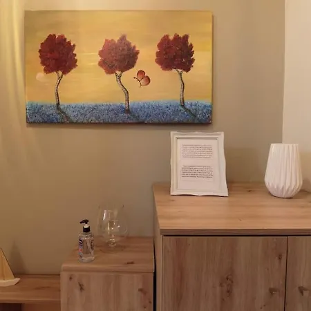 Irida Equanimity And Cozy * Tesalónica