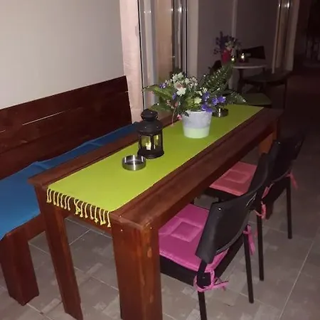 Irida Equanimity And Cozy Apartmán